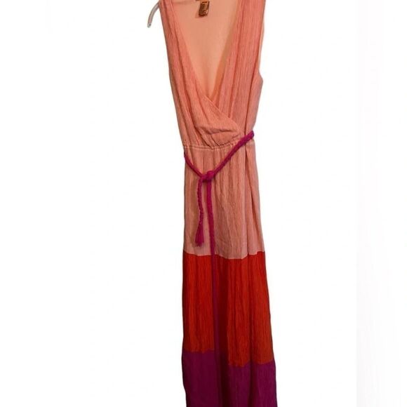Flying Tomato Women medium Maxi Dress
Color Blocked pink red tall v-neck tie - Picture 3 of 11
